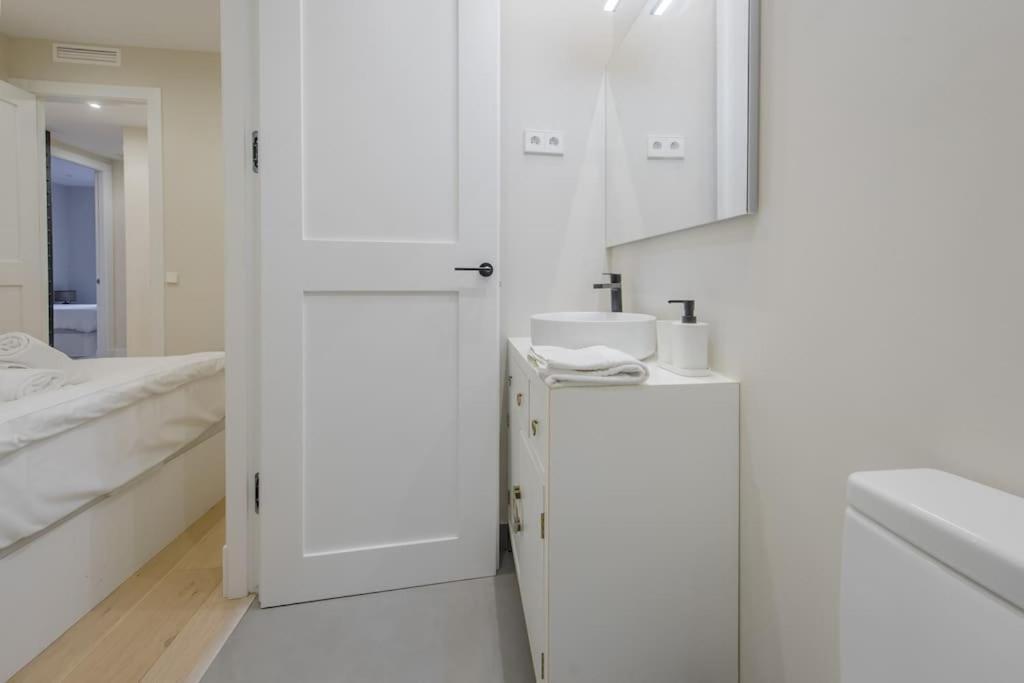 Appartamento Exclusivo Piso De 4 Hab Con Vistas A La Latina Madrid